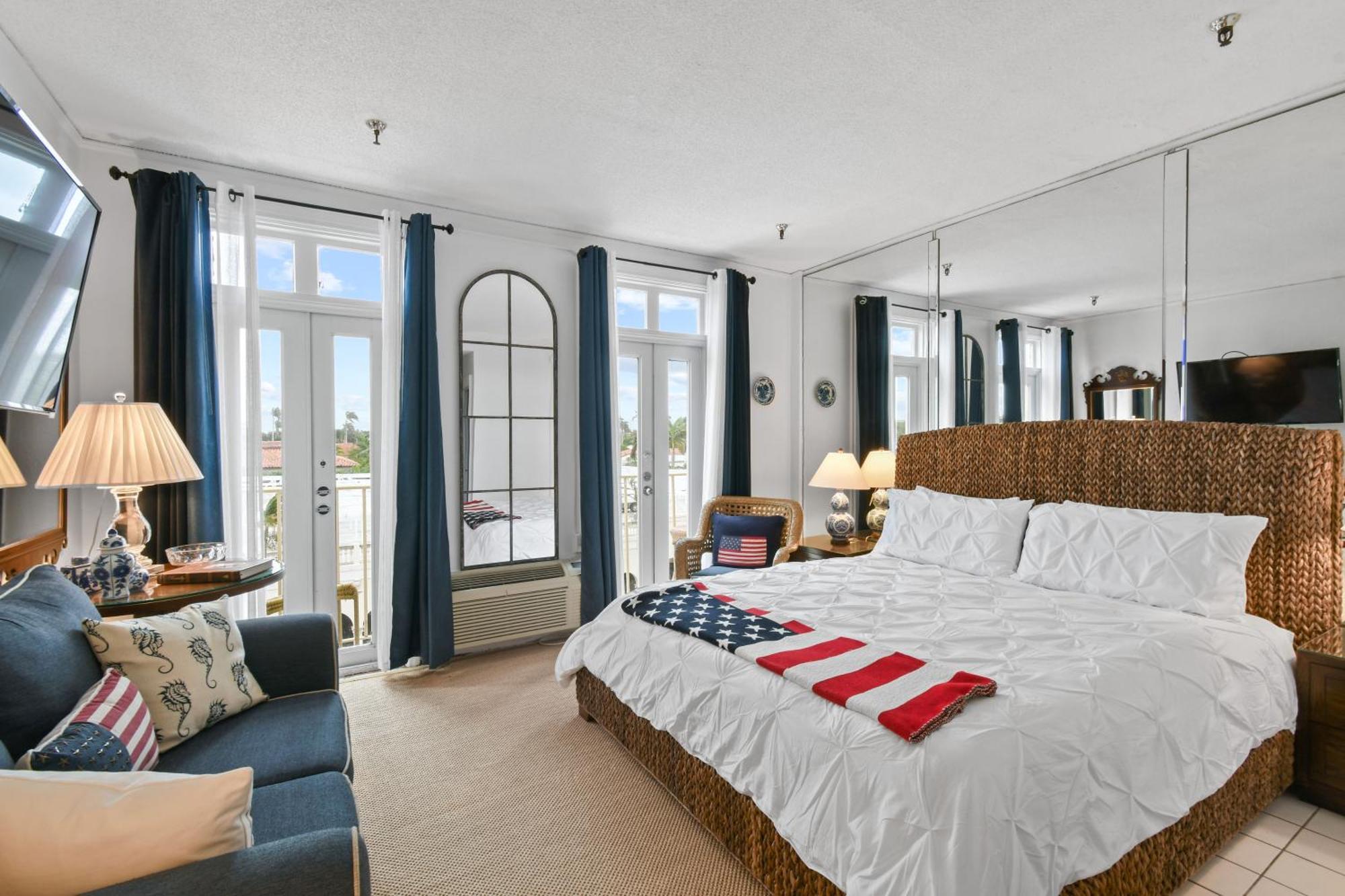 Orchid Suites - Historic Palm Beach Hotel Condominium Eksteriør billede